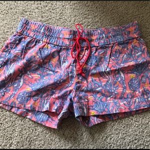 VINEYARD VINES BEACH SHORTS